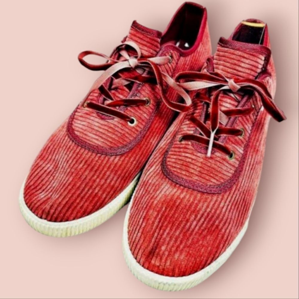 Toms Red Corduroy Retro Style Velvet Lace Up Textured Sneakers size 10